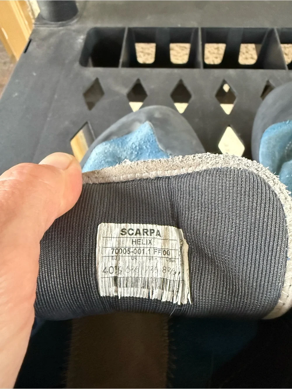 Scarpa helix rock